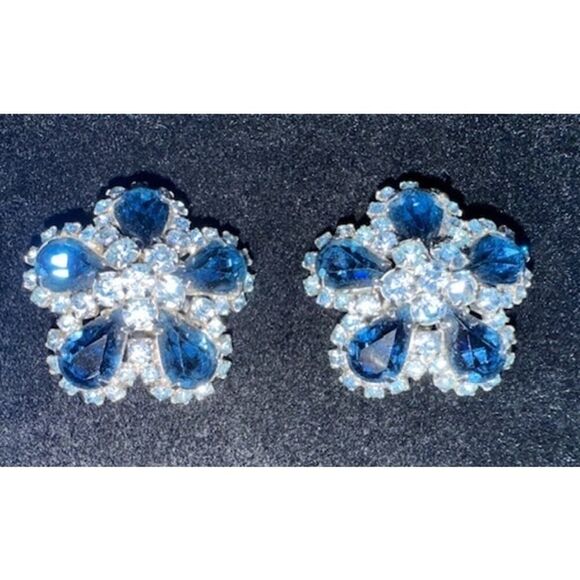 Weiss Blue Rhinestone Tear Drop Flower Earrings Clip On 1.25" - Picture 1 of 4